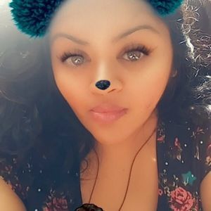 Meet your Posher, Ana